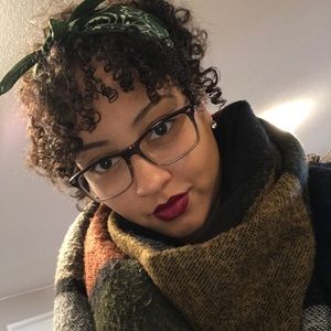 Meet your Posher, Amy